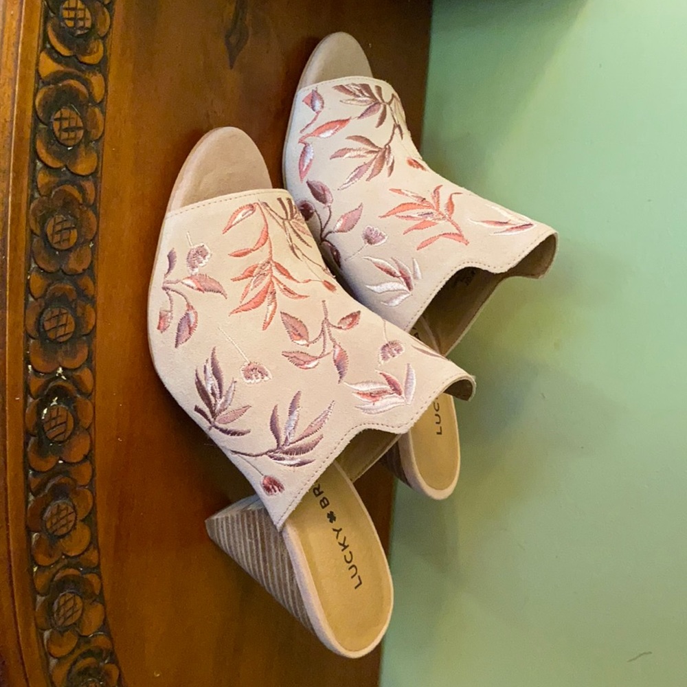 Lucky Brand LK-EMREE  Pink Slides mules 6 1/2 6.5